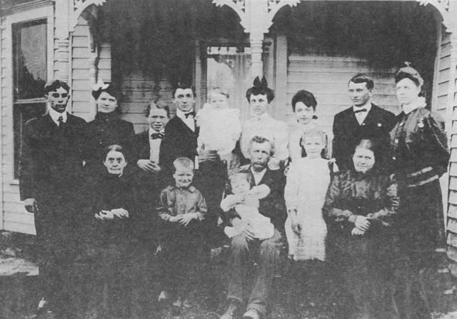 Family of Charles A. and Rebecca (McGuire) DeWitt, Billings, Missouri, 1903